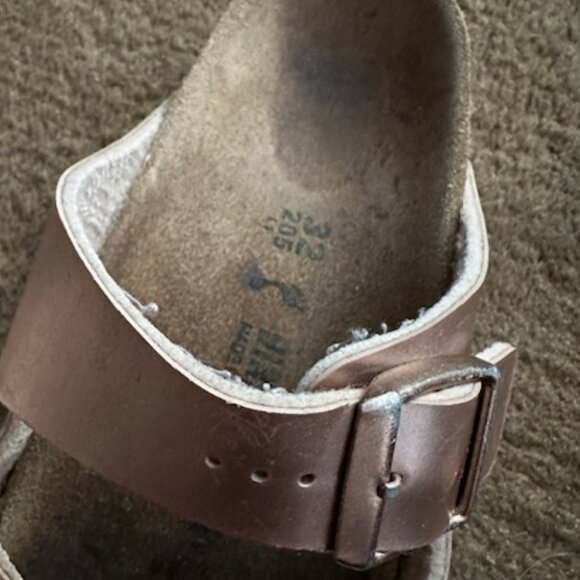 Rose Gold BIrkenstocks 1 youth - Picture 3 of 3